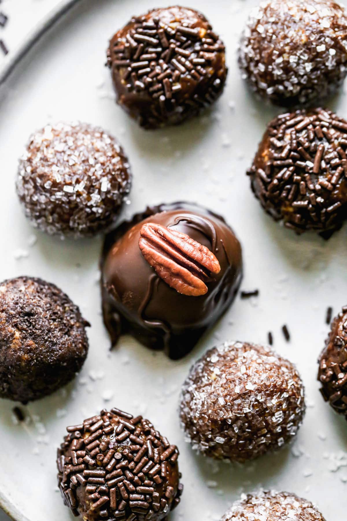 Bourbon Balls {No Bake Recipe!} – WellPlated.com